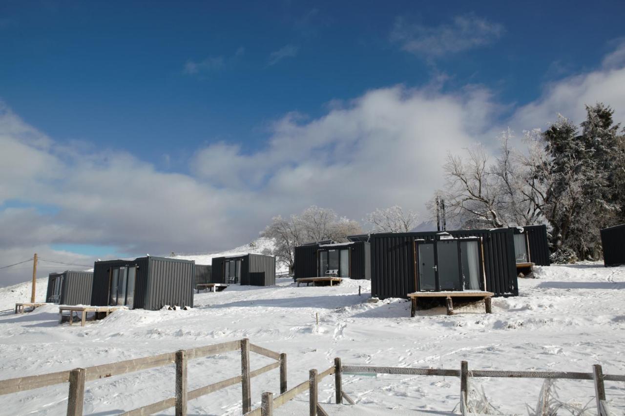 Ursa Mica Glamping Resort Şirnea Exterior foto