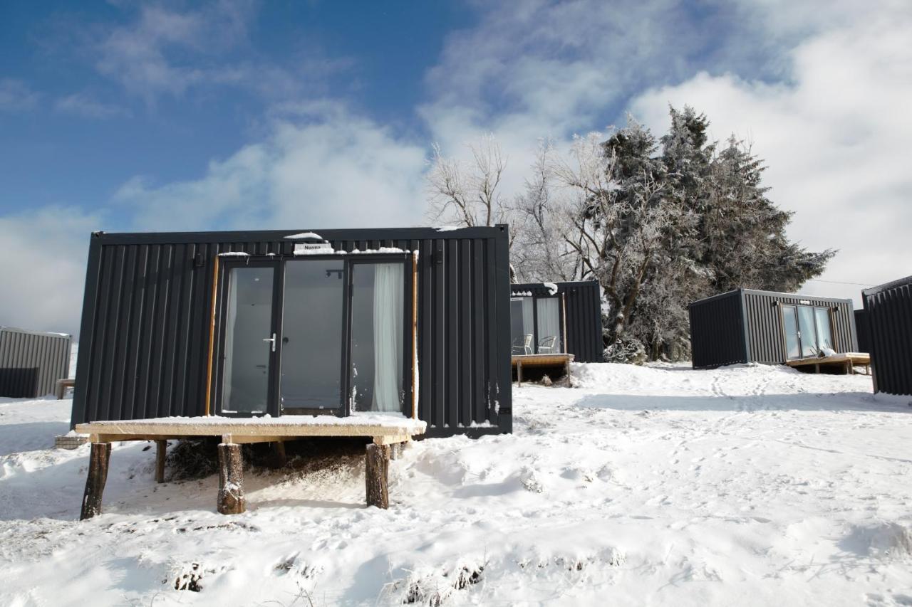 Ursa Mica Glamping Resort Şirnea Exterior foto