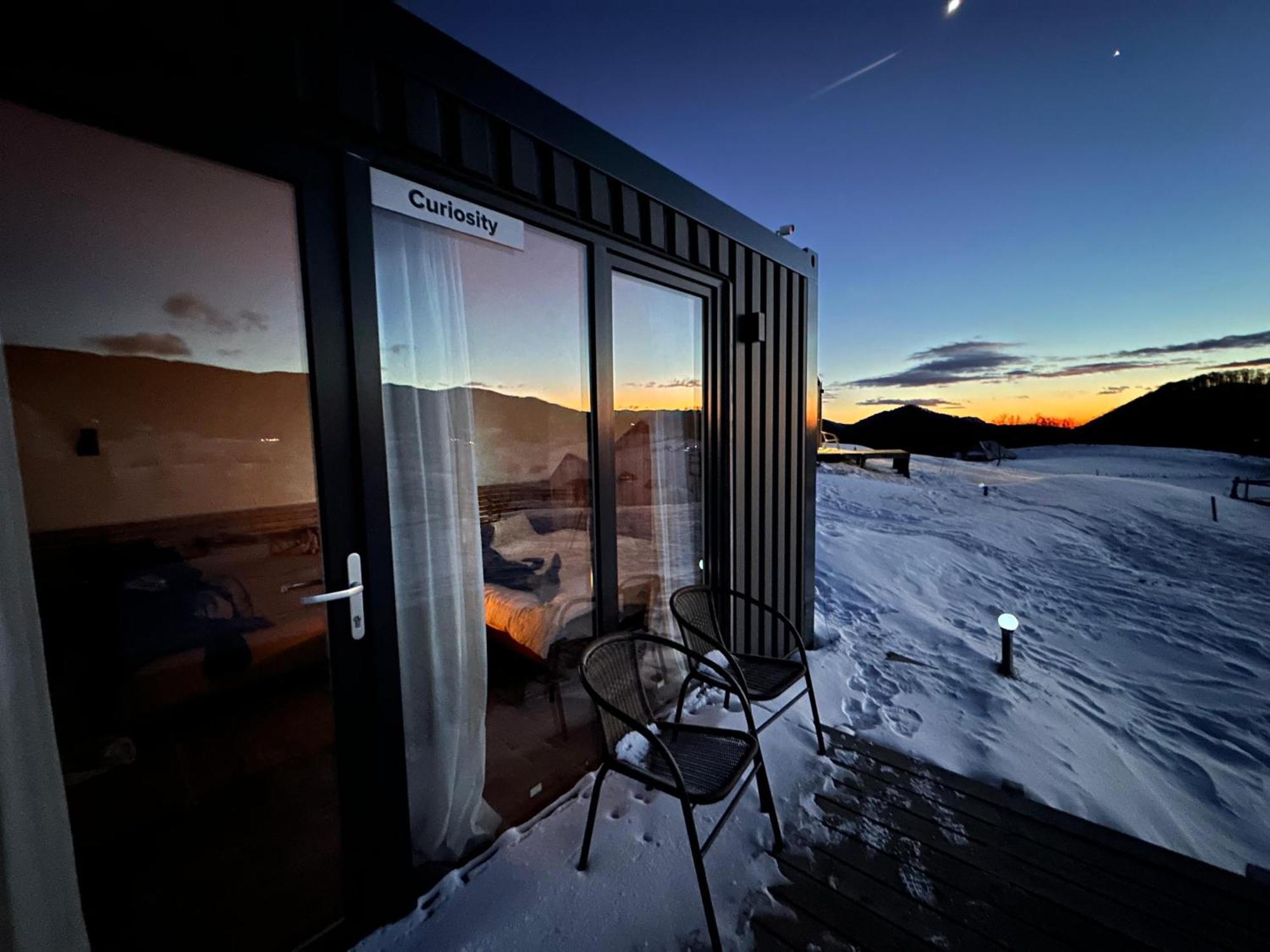 Ursa Mica Glamping Resort Şirnea Exterior foto